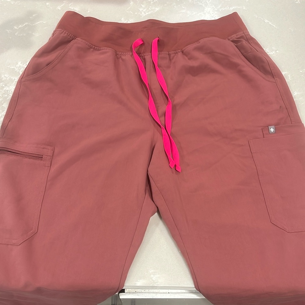 Yola skinny tall scrubs